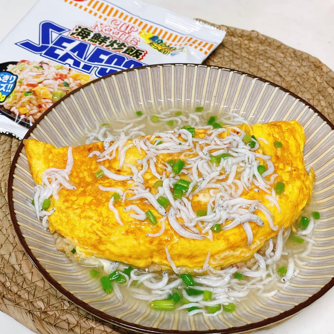 オム海鮮炒飯しらすあんかけの完成写真