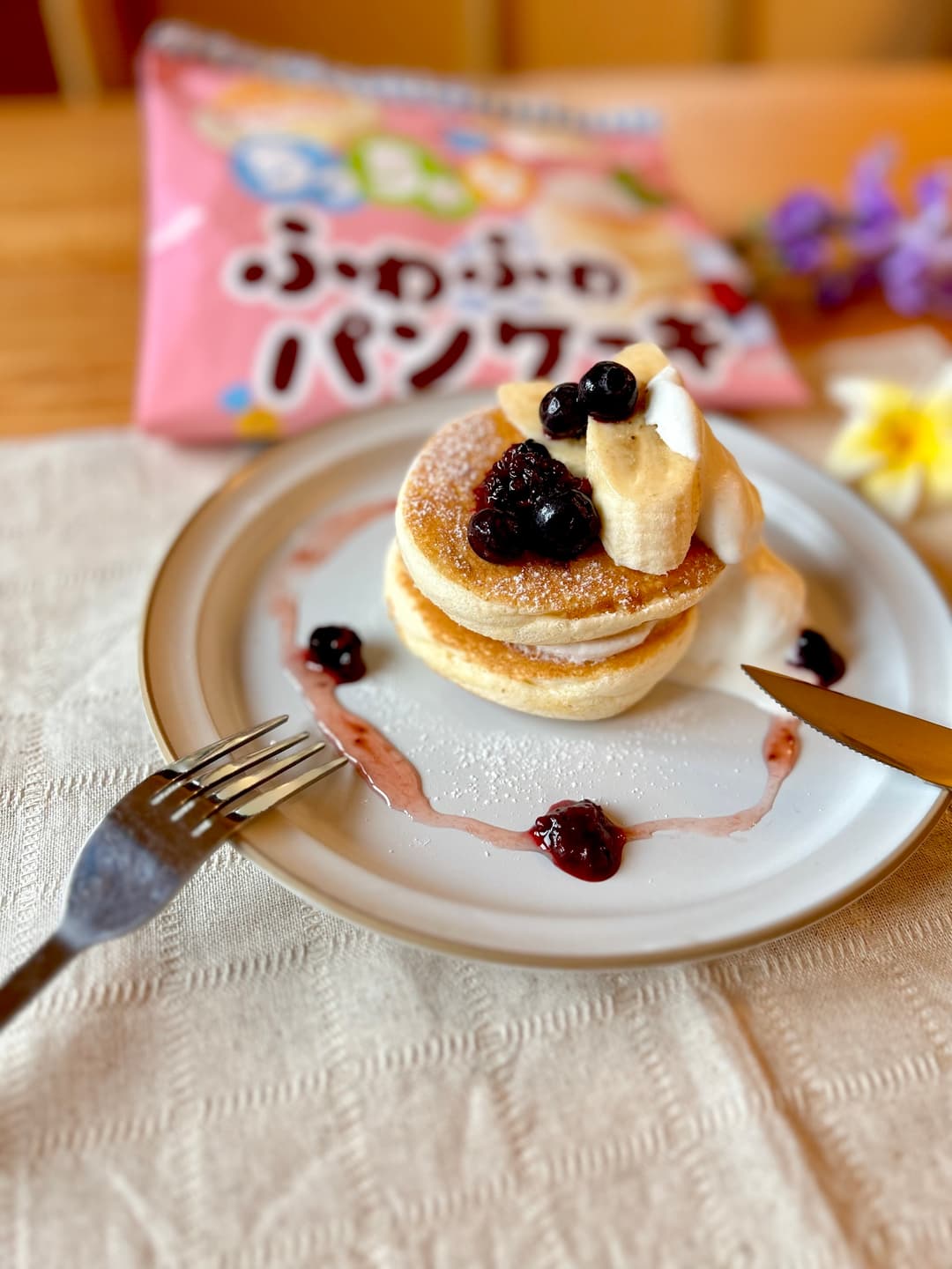 ベリーとバナナのクリームパンケーキの完成写真