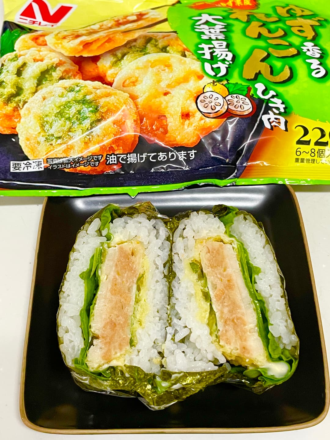 れんこんひき肉のおにぎらずの完成写真