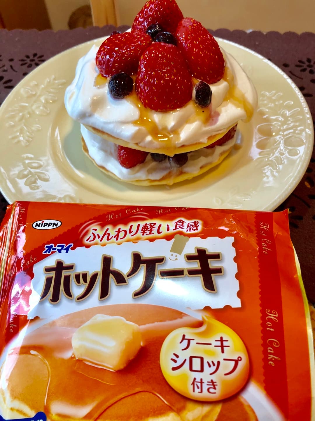 ホットケーキでデコレーションケーキの完成写真