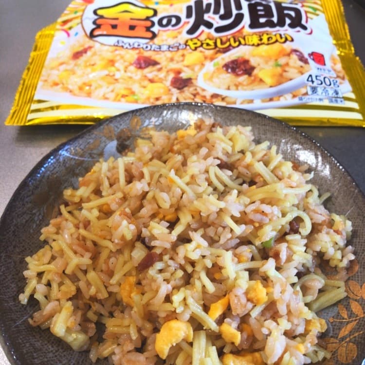 金の炒飯のそばめしの完成写真