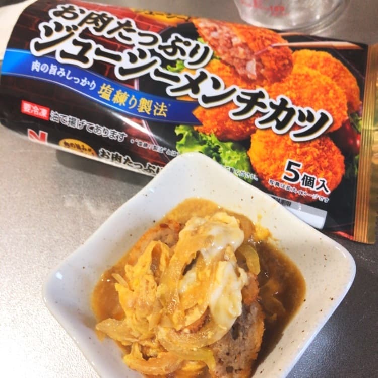 メンチカツの卵とじの完成写真