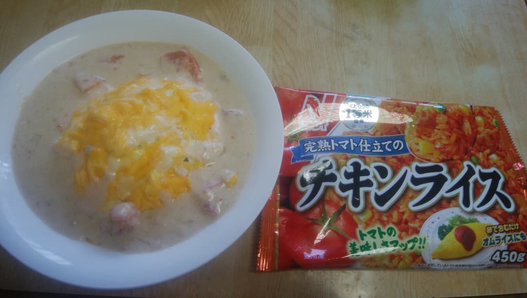 ホワイトオムライスの完成写真