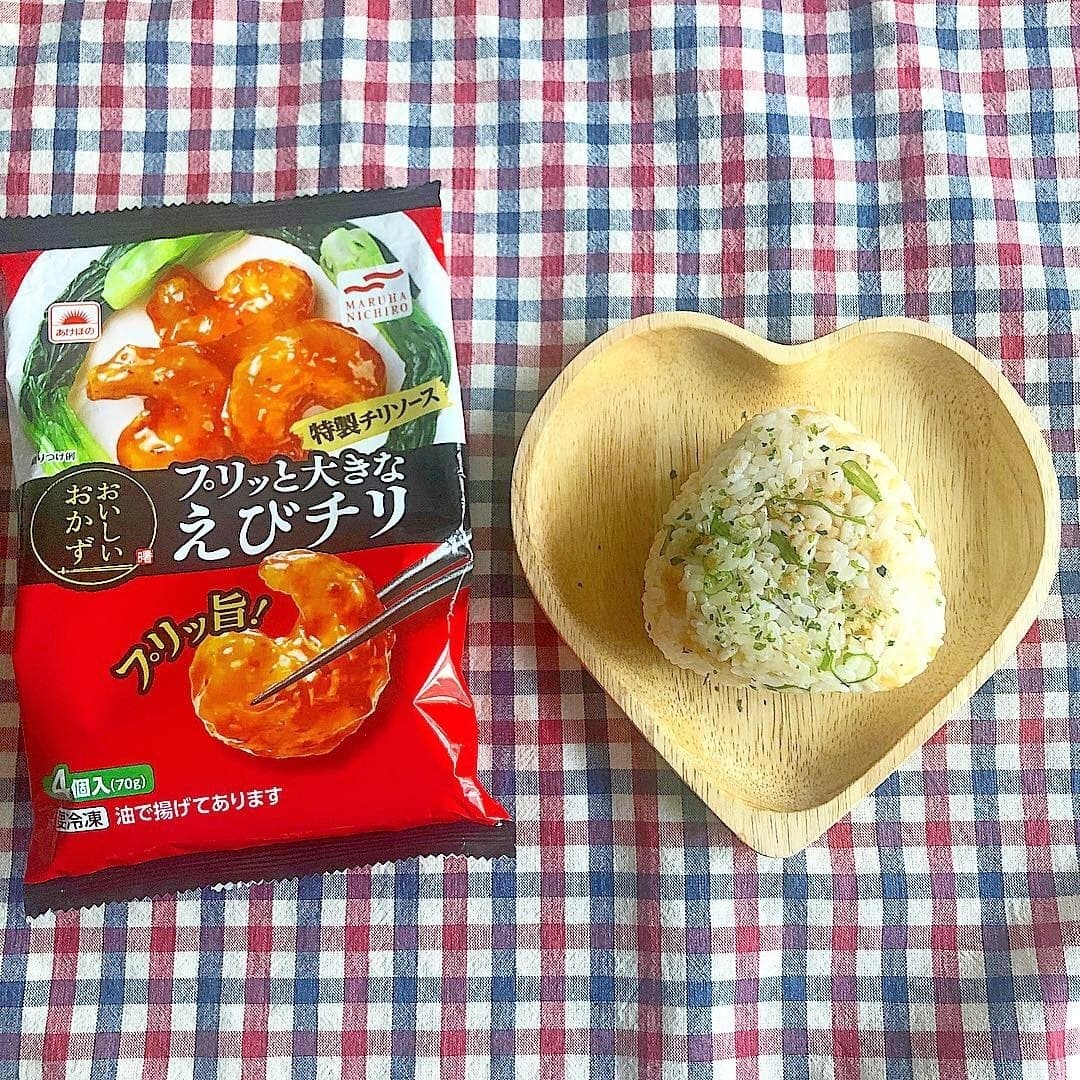 プリッと大きなえびチリ入りおにぎりの完成写真