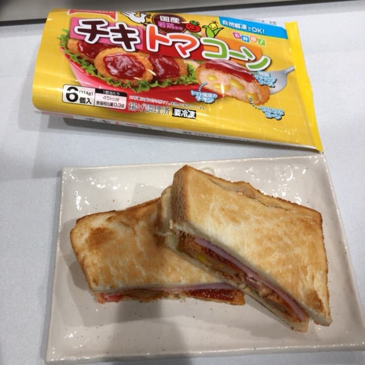 チキトマコーンのホットサンド♪の完成写真