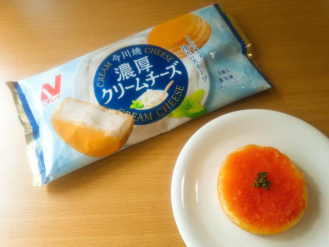 今川焼(濃厚クリームチーズ)のたらこカナッペ風の完成写真
