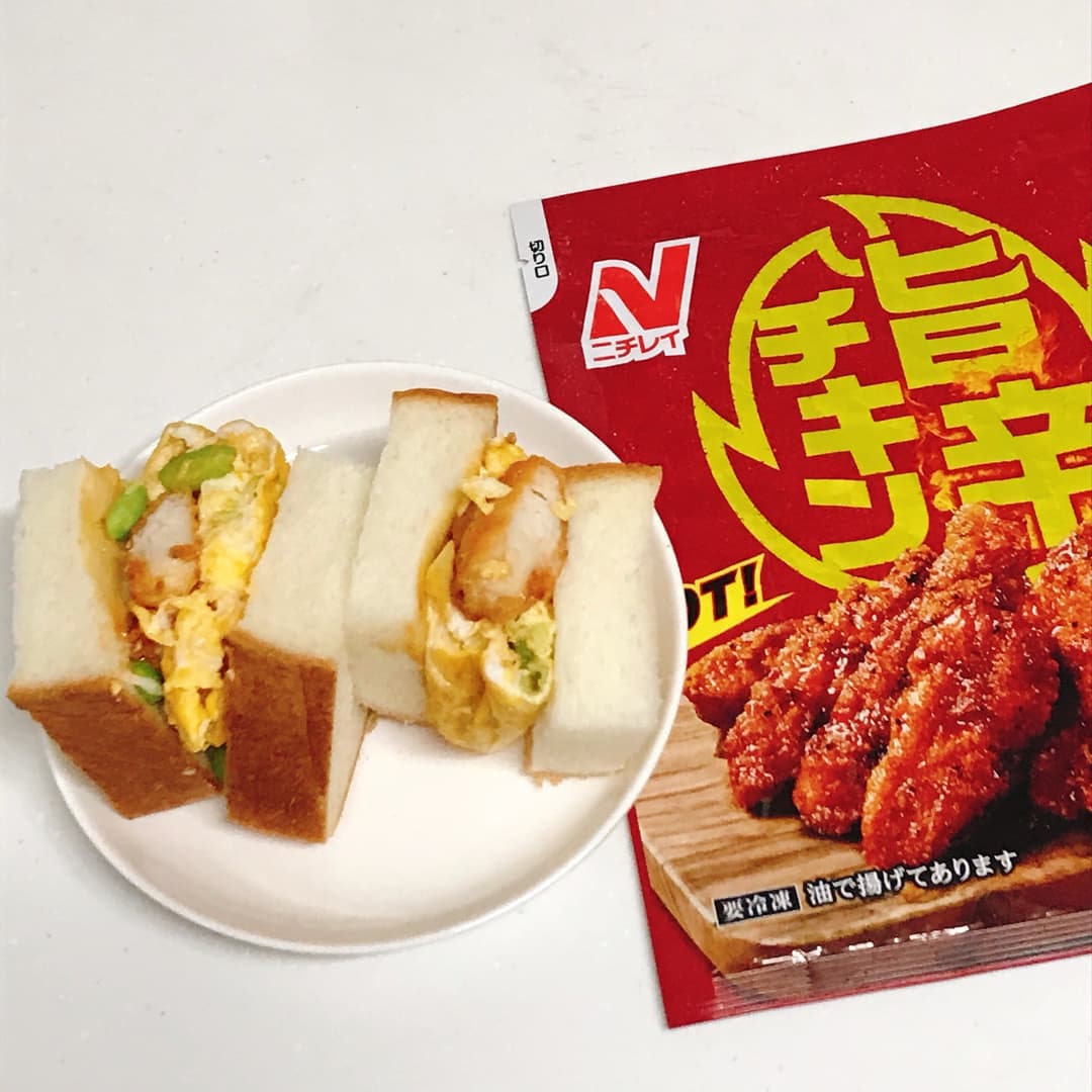 旨辛チキン卵サンドの完成写真