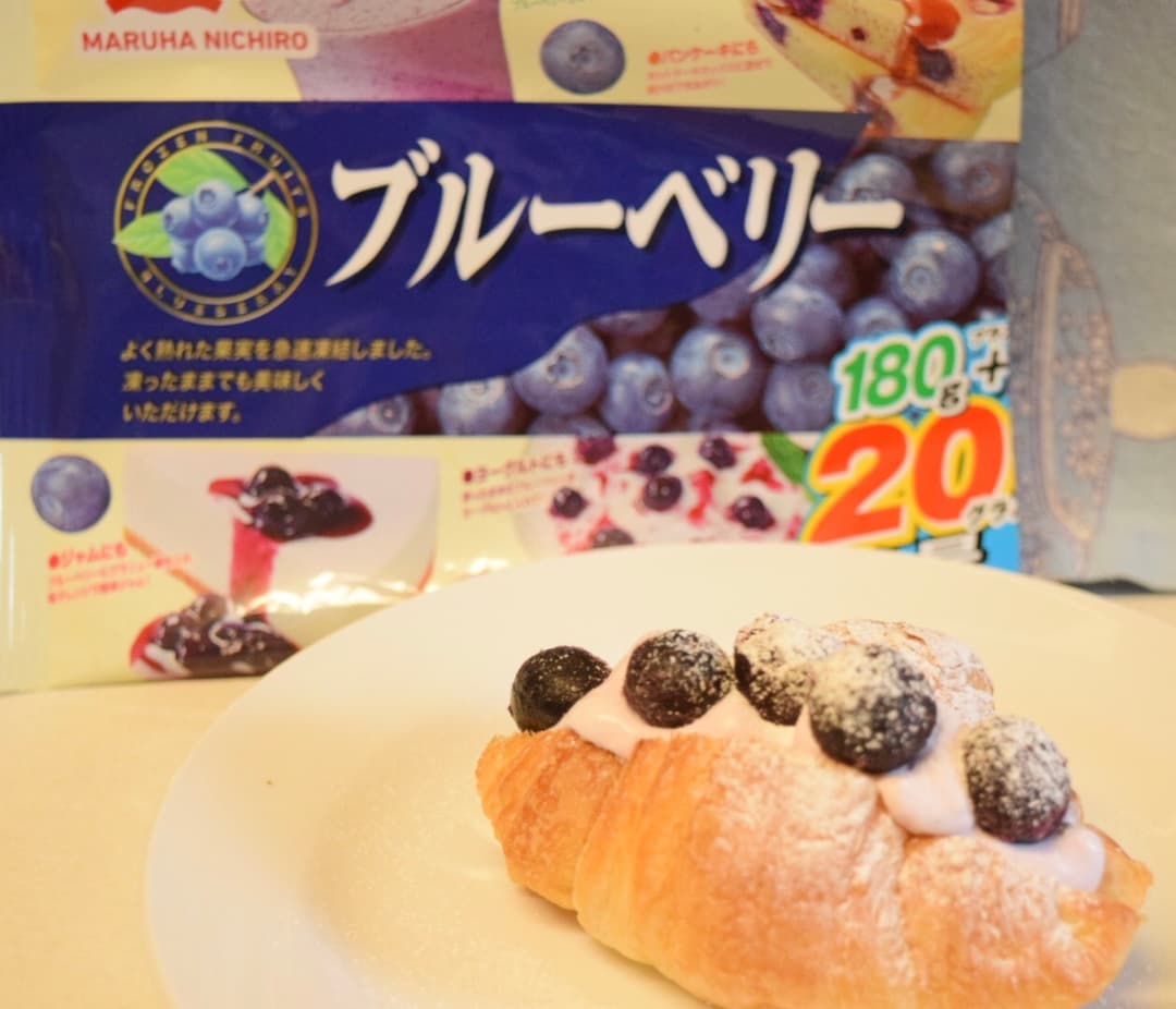 クロワッサンのベリークリームサンドの完成写真