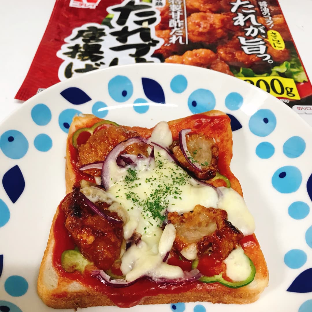 たれづけ唐揚げのピザトーストの完成写真