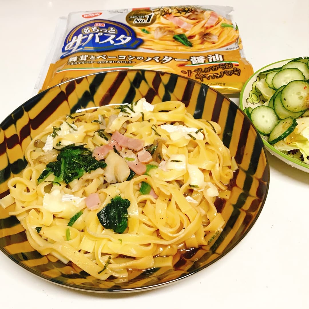 カマンベールチーズを絡めた舞茸とベーコンのバター醤油生パスタの完成写真