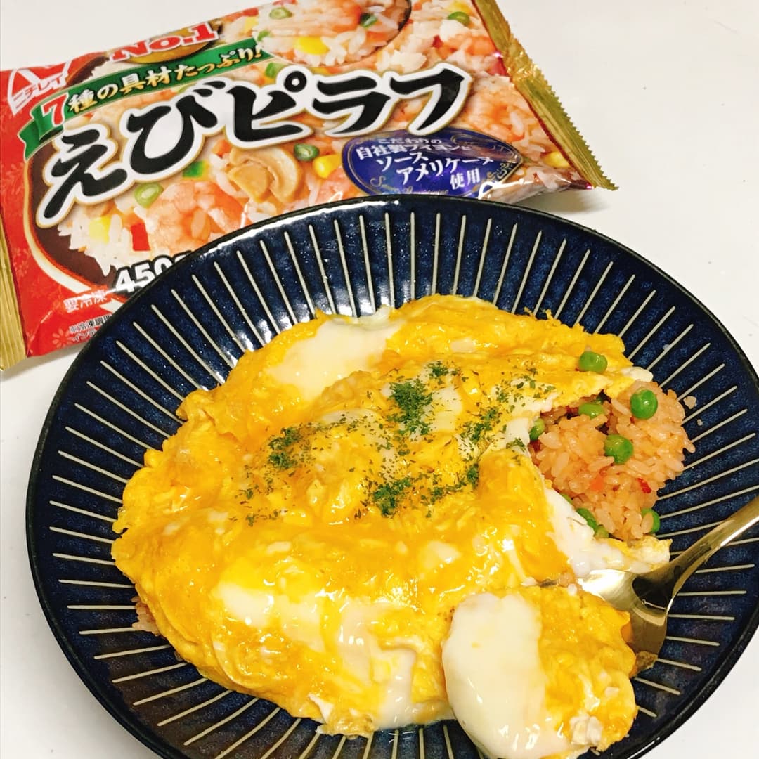 えびピラフのオムライスの完成写真