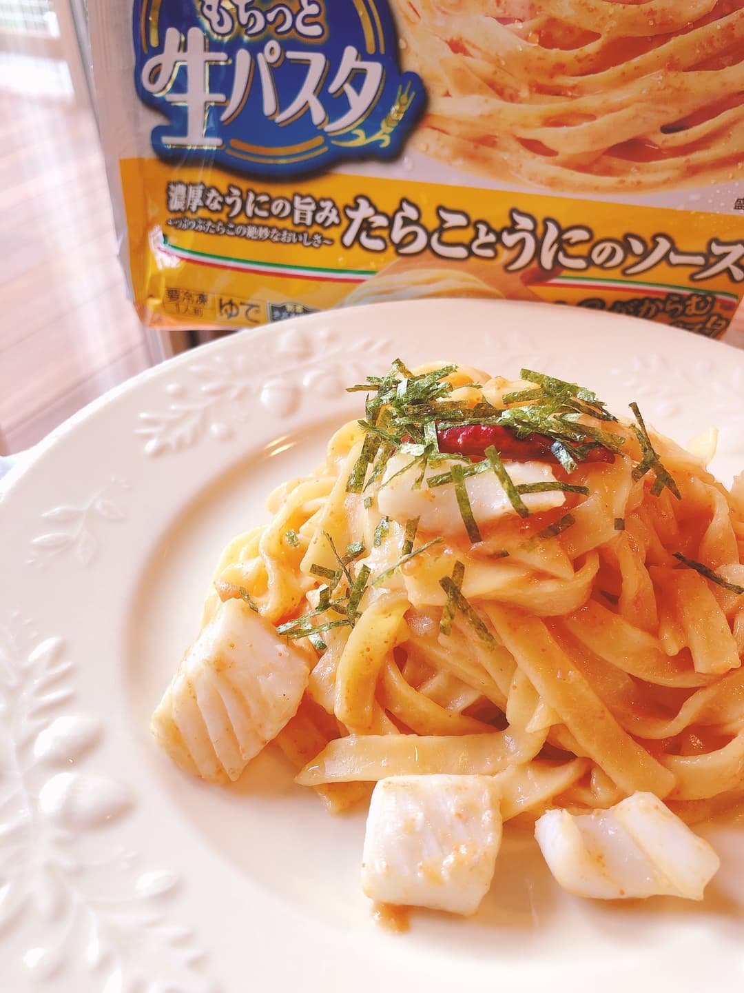 イカの入ったタラコとウニのクリームスパゲティの完成写真