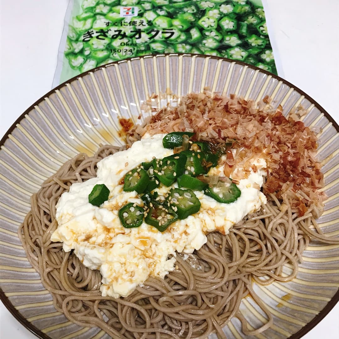 オクラ豆腐ぶっかけ蕎麦の完成写真