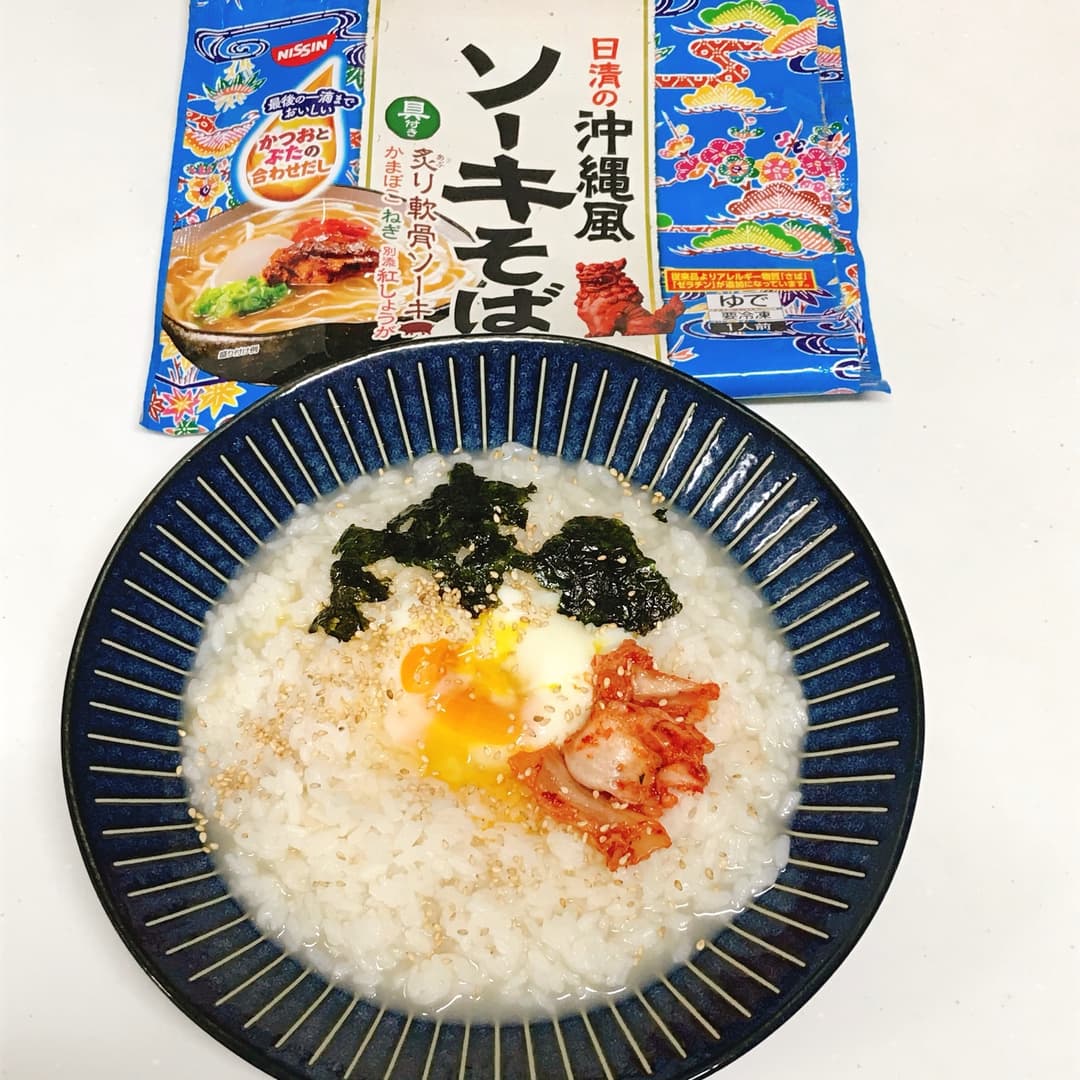 ソーキそばのキムチ雑炊の完成写真