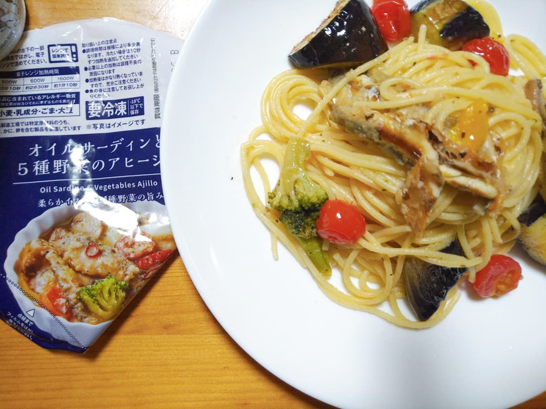 オイルサーディンと茄子のペペロンチーノパスタの完成写真