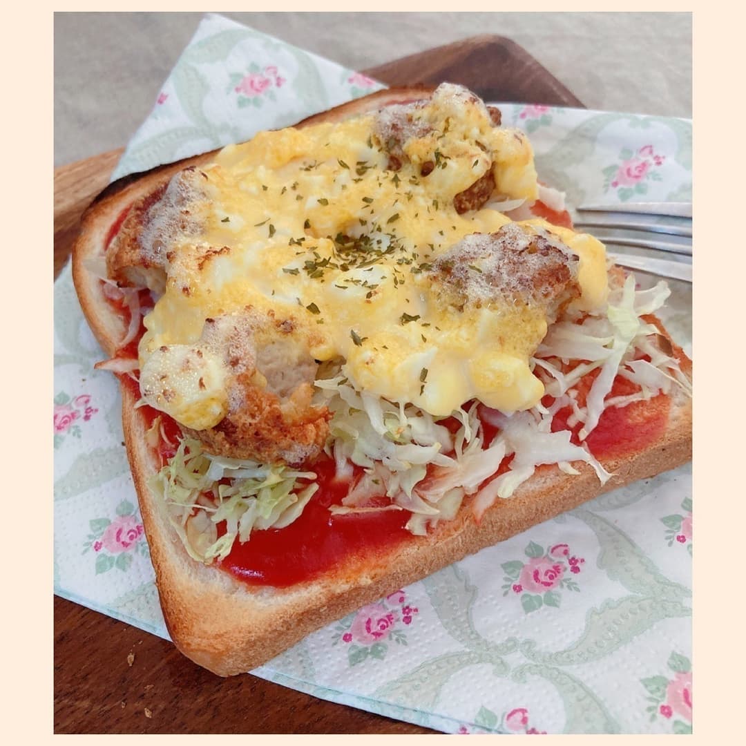唐揚げのタルタルソースパンの完成写真