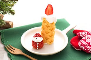 チーズワッフルのキャンドルケーキの完成写真