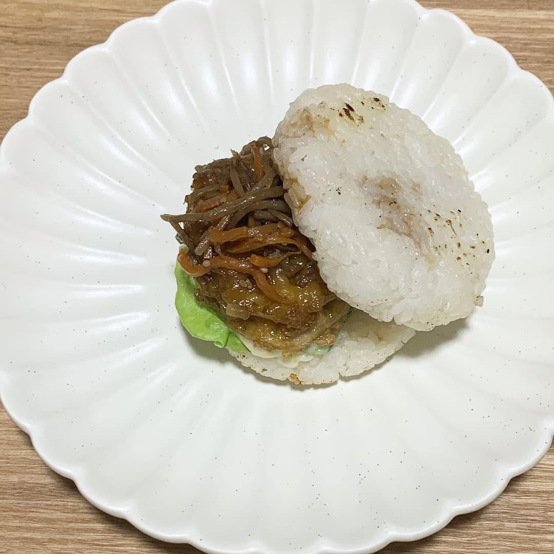 根菜照り焼きごはんバーガーの完成写真