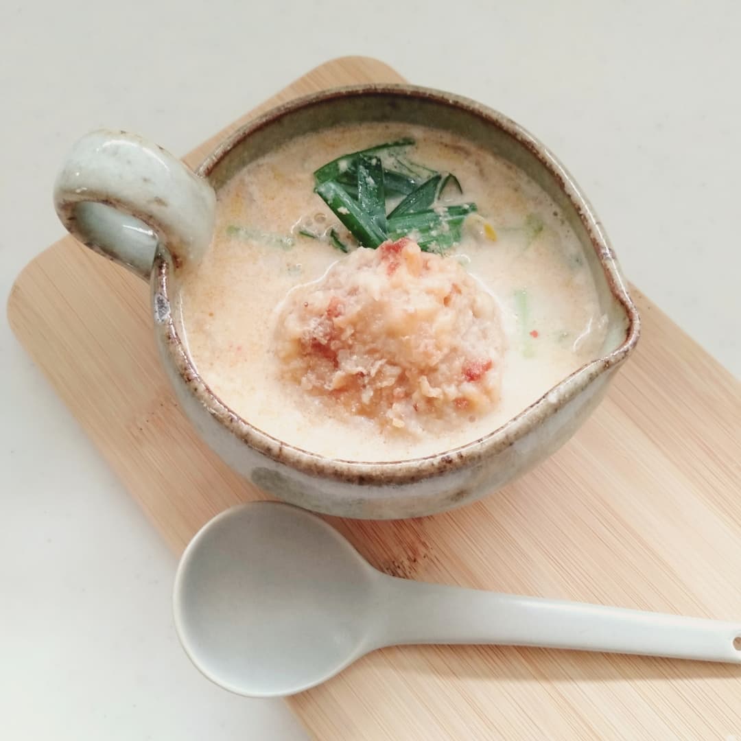 大豆ミートを使ったピリ辛豆乳スープの完成写真