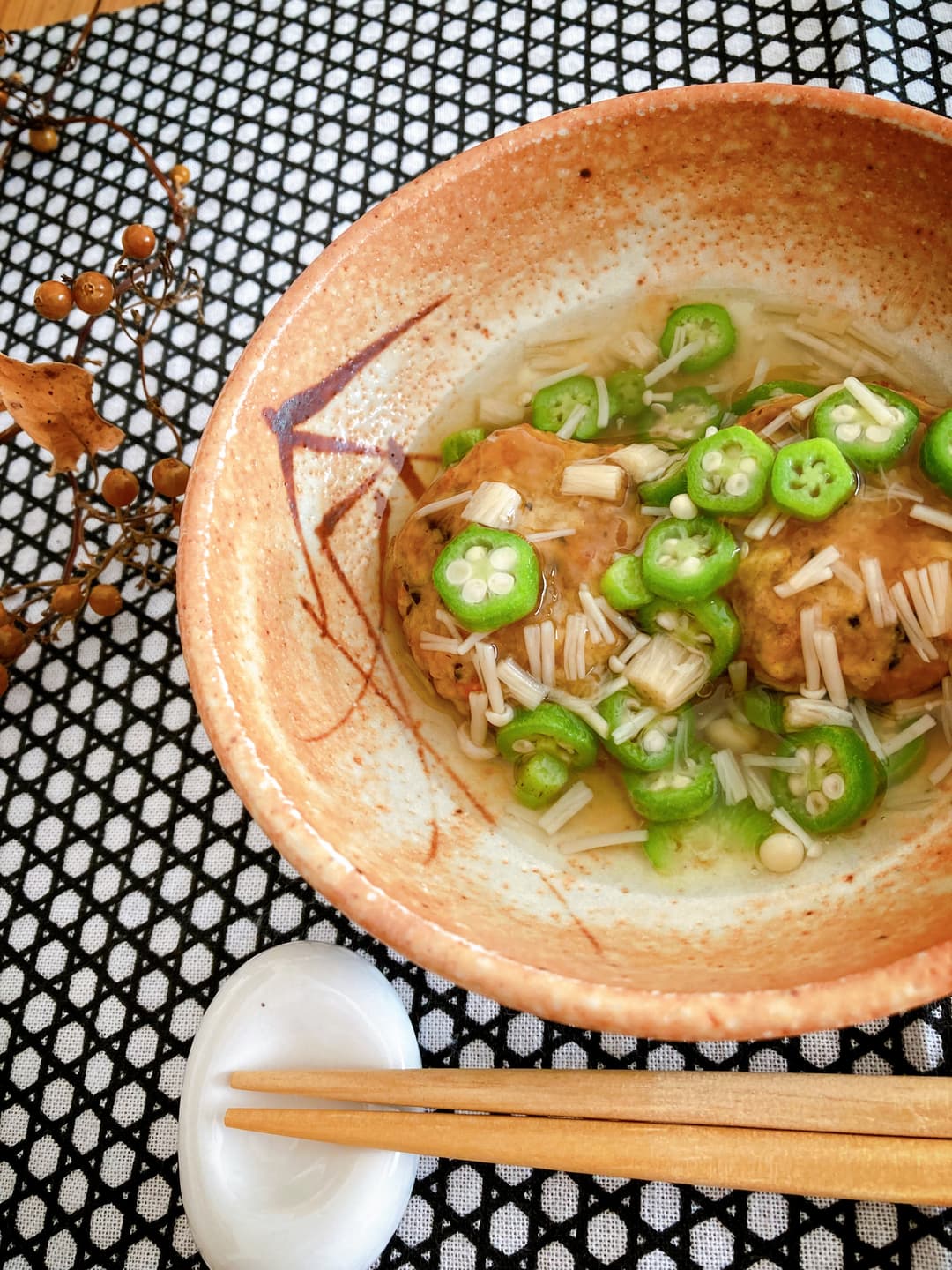 5種野菜とひじきの豆腐ハンバーグのだしあんかけの完成写真