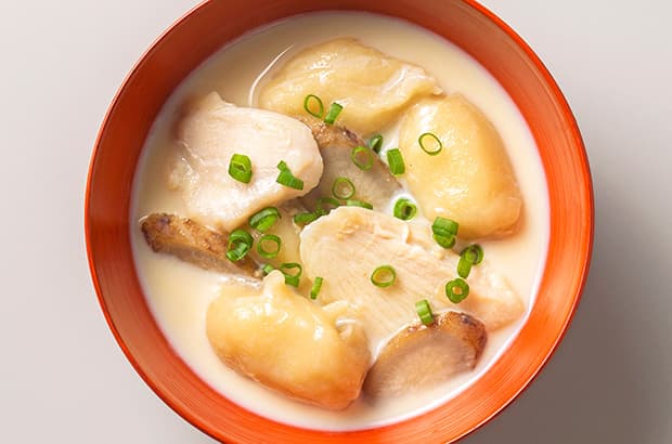 鶏とすいとんの豆乳味噌スープの完成写真