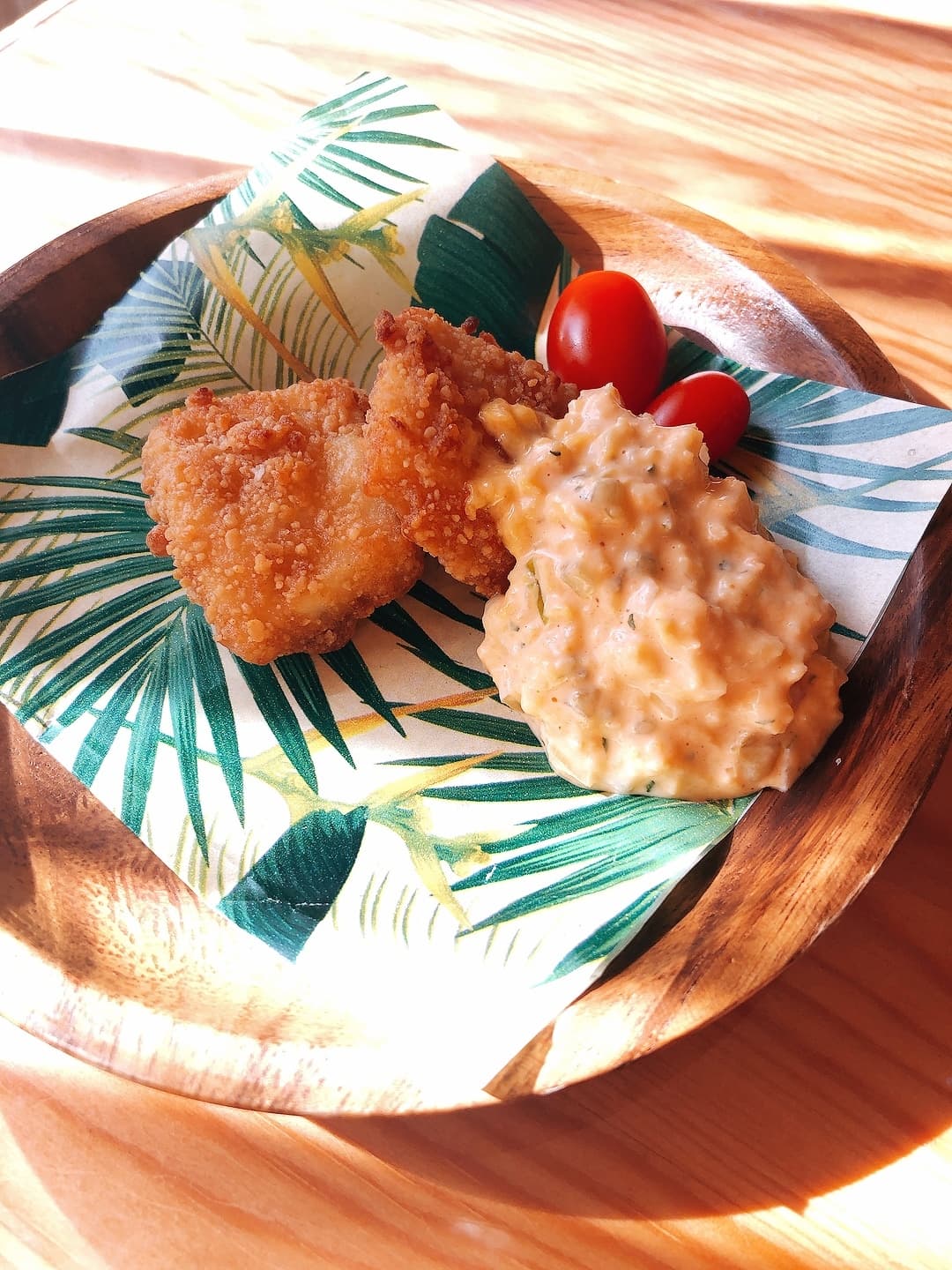 旨味からあげのトマトタルタルソースのせの完成写真