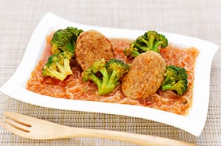 ミニハンバーグとしらたきパスタの完成写真