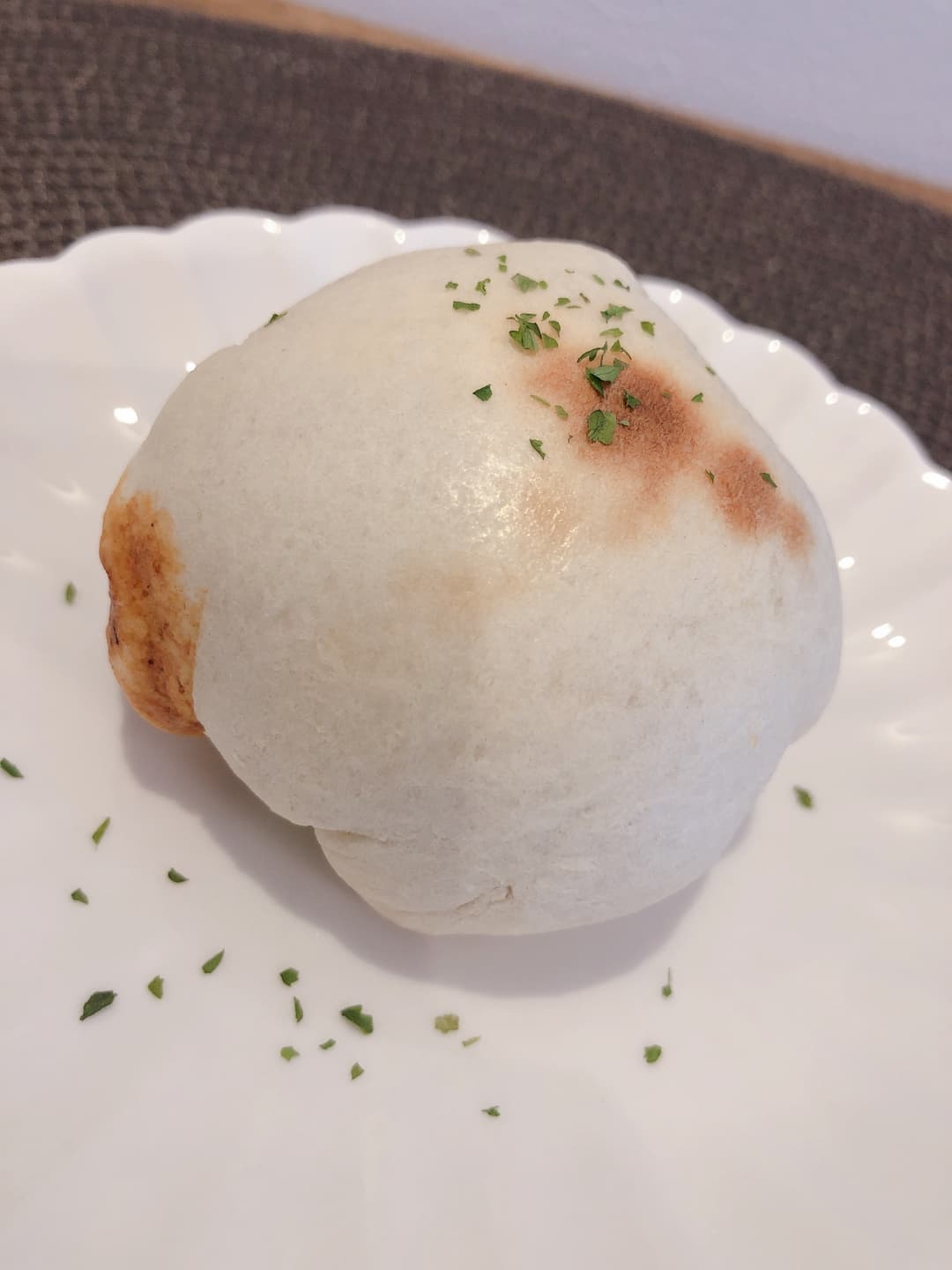 スペアリブのチーズおやきパンの完成写真