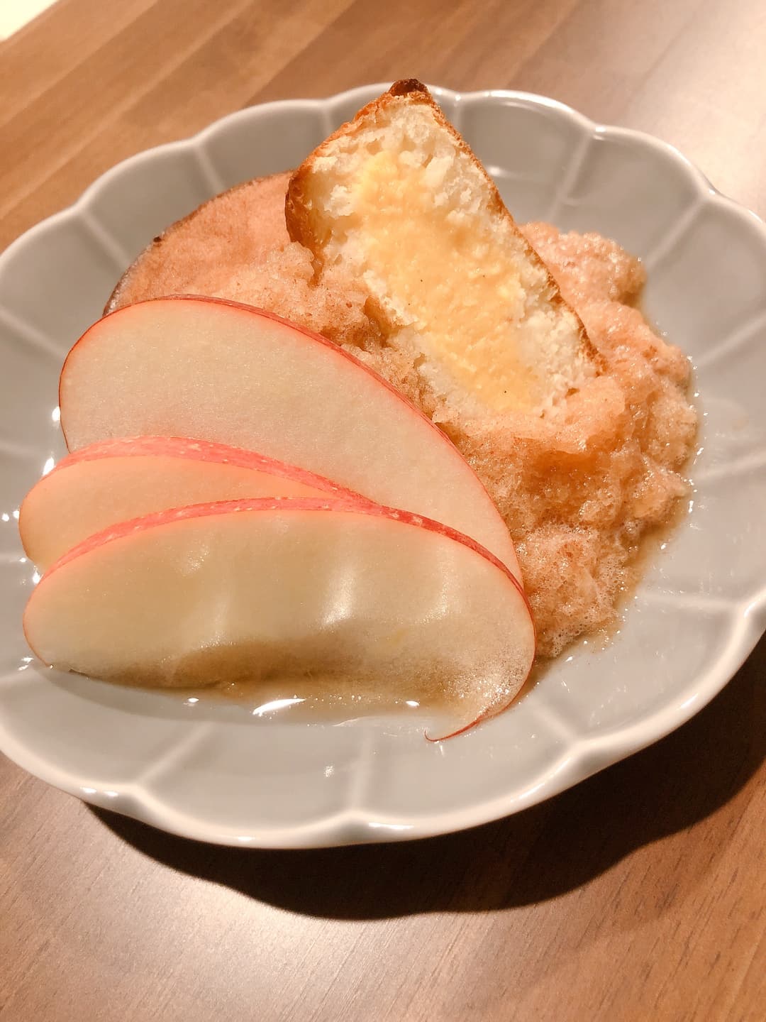 カスタード今川焼きアップルシナモンシュガー添えの完成写真