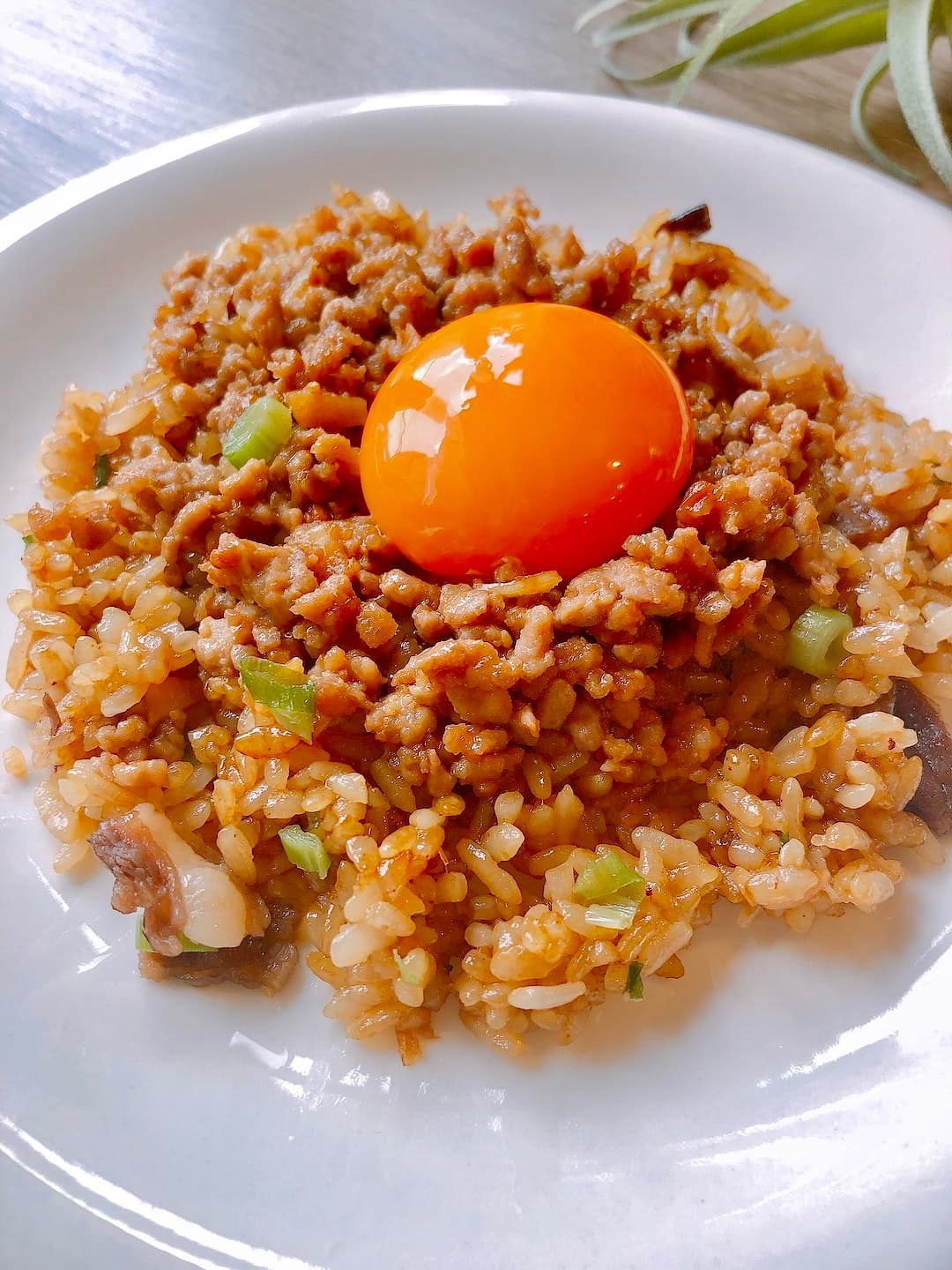 すき焼きめしの肉味噌のせの完成写真