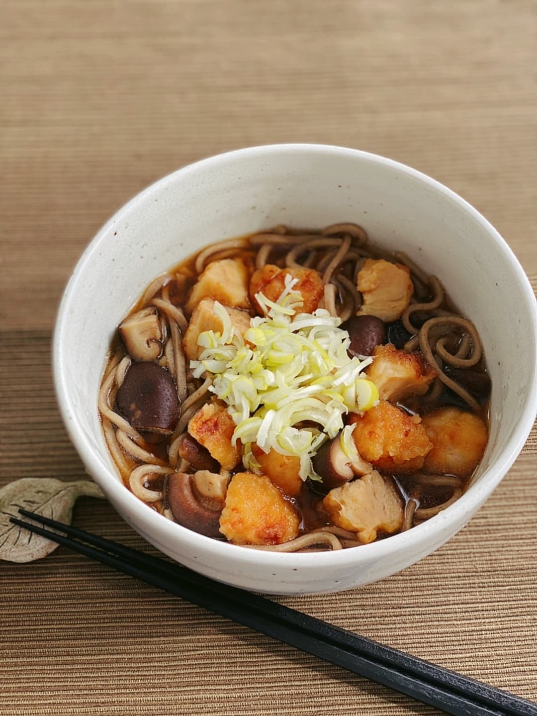 鶏と椎茸のあったか蕎麦の完成写真