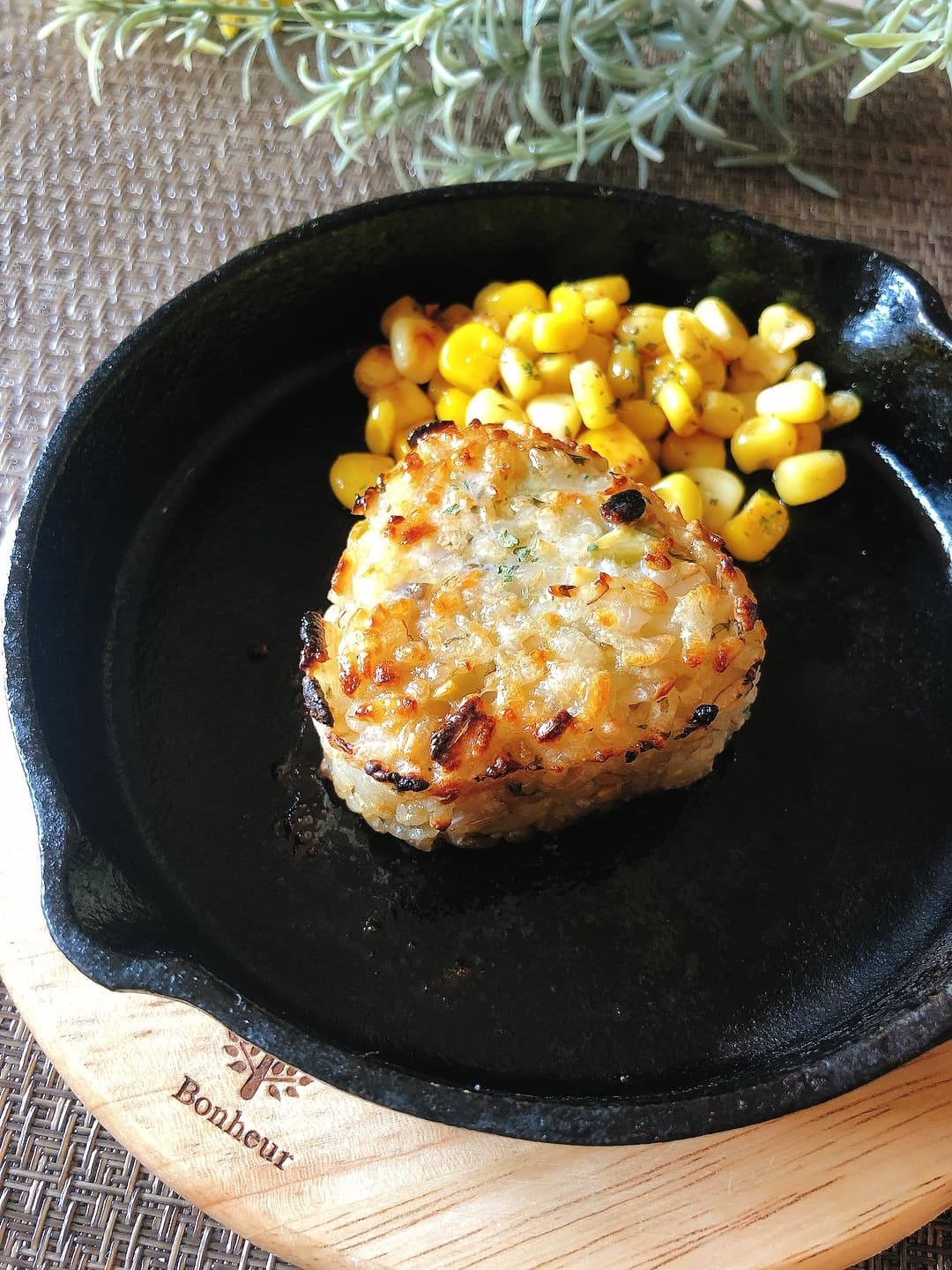 枝豆昆布のバター焼きおにぎりの完成写真