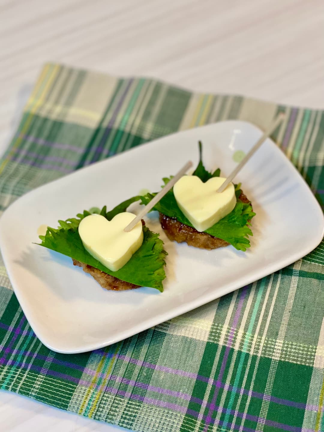 大葉チーズと鶏つくねピンチョスの完成写真