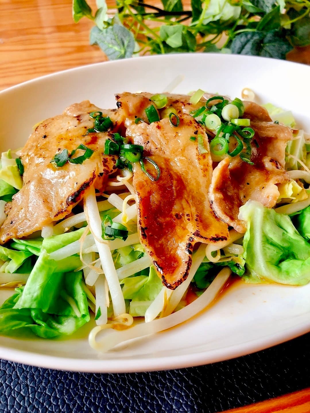 豚カルビと野菜のレンジ蒸しの完成写真