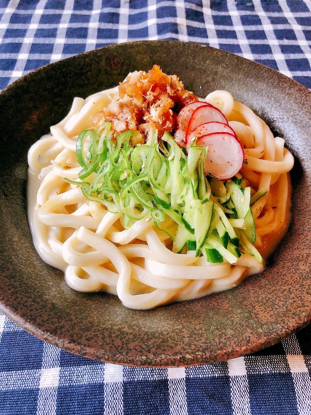 あじ南蛮の冷やしそぼろうどんの完成写真