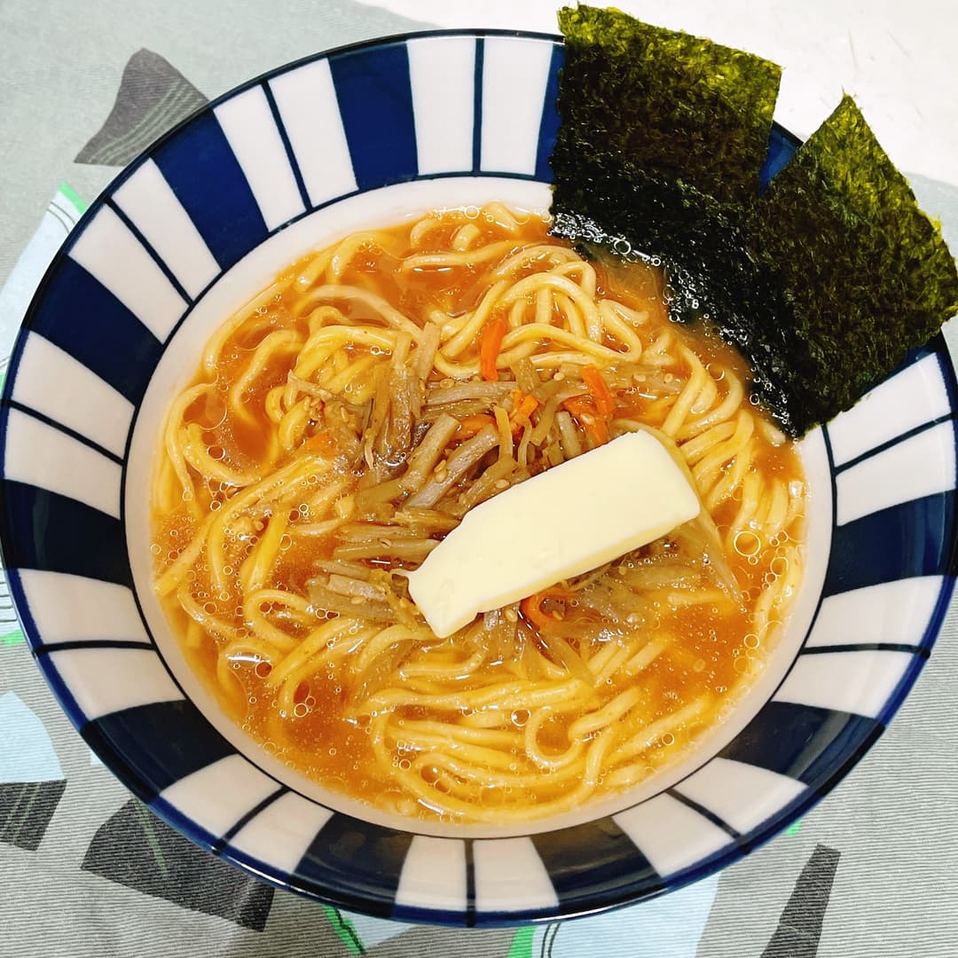 きんぴらバターラーメンの完成写真