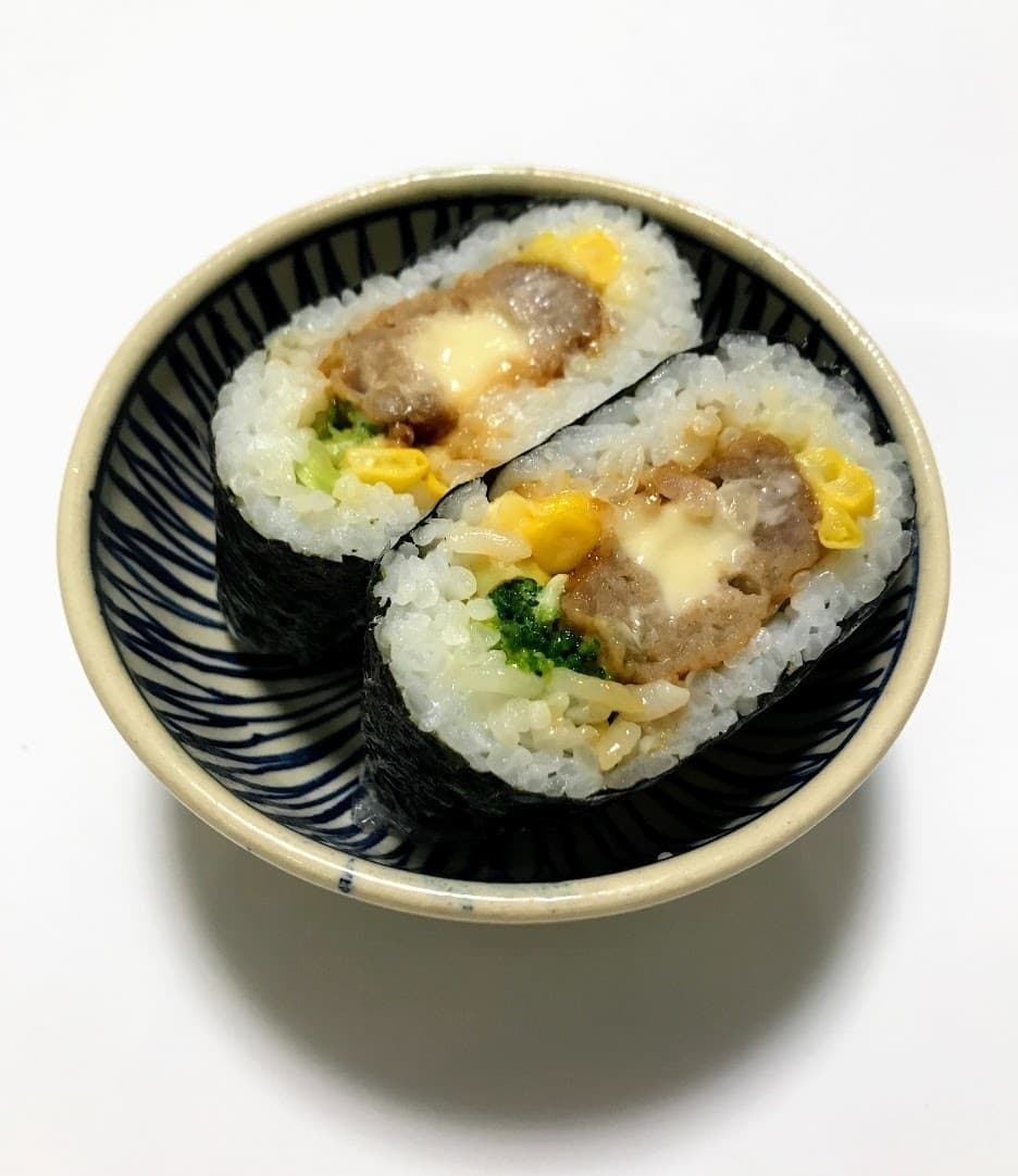 おにぎらず ~牛カルビマヨネーズの完成写真