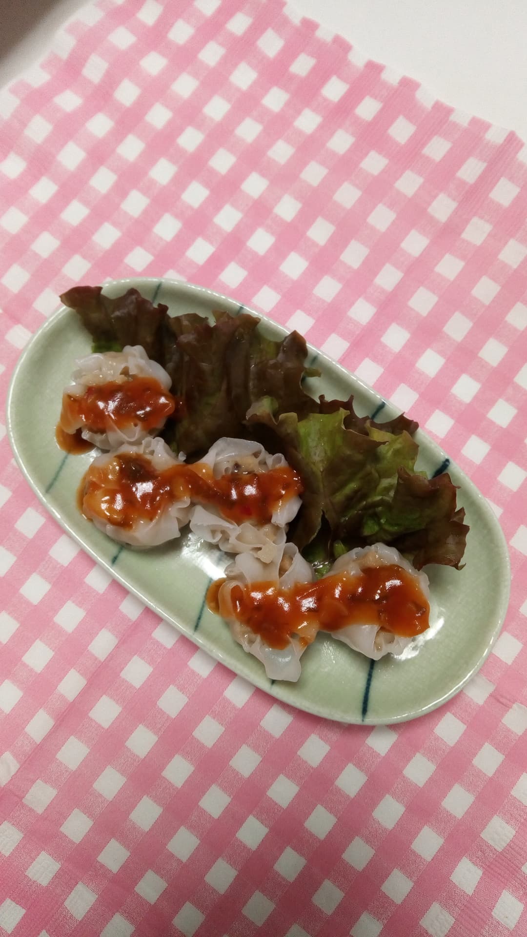 焼売のチリソースかけの完成写真
