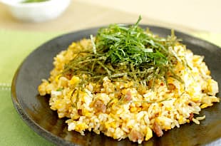 大葉とのりの和風炒飯の完成写真