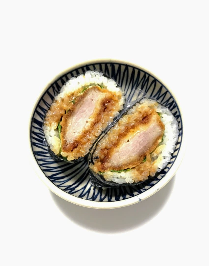 黒豚とんかつおにぎらずの完成写真