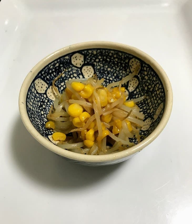ほっとくレシピ ~もやしとコーンの味噌バター蒸しの完成写真
