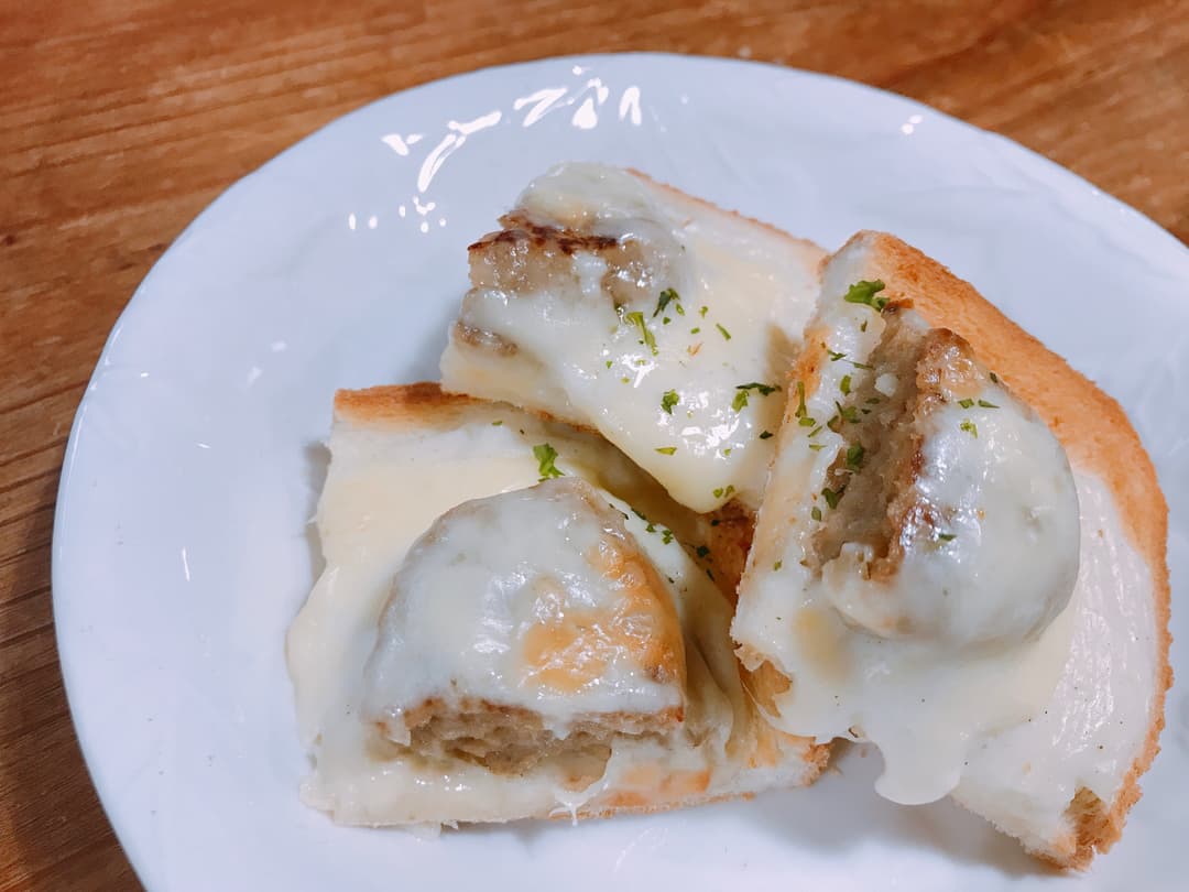 クリームハンバーグトーストの完成写真