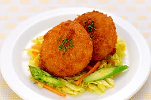 野菜も一緒にカレー風味の牛肉コロッケの完成写真