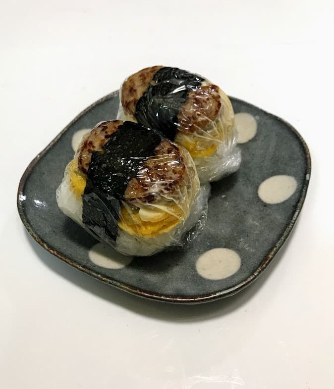 ハンバーグむすびの完成写真
