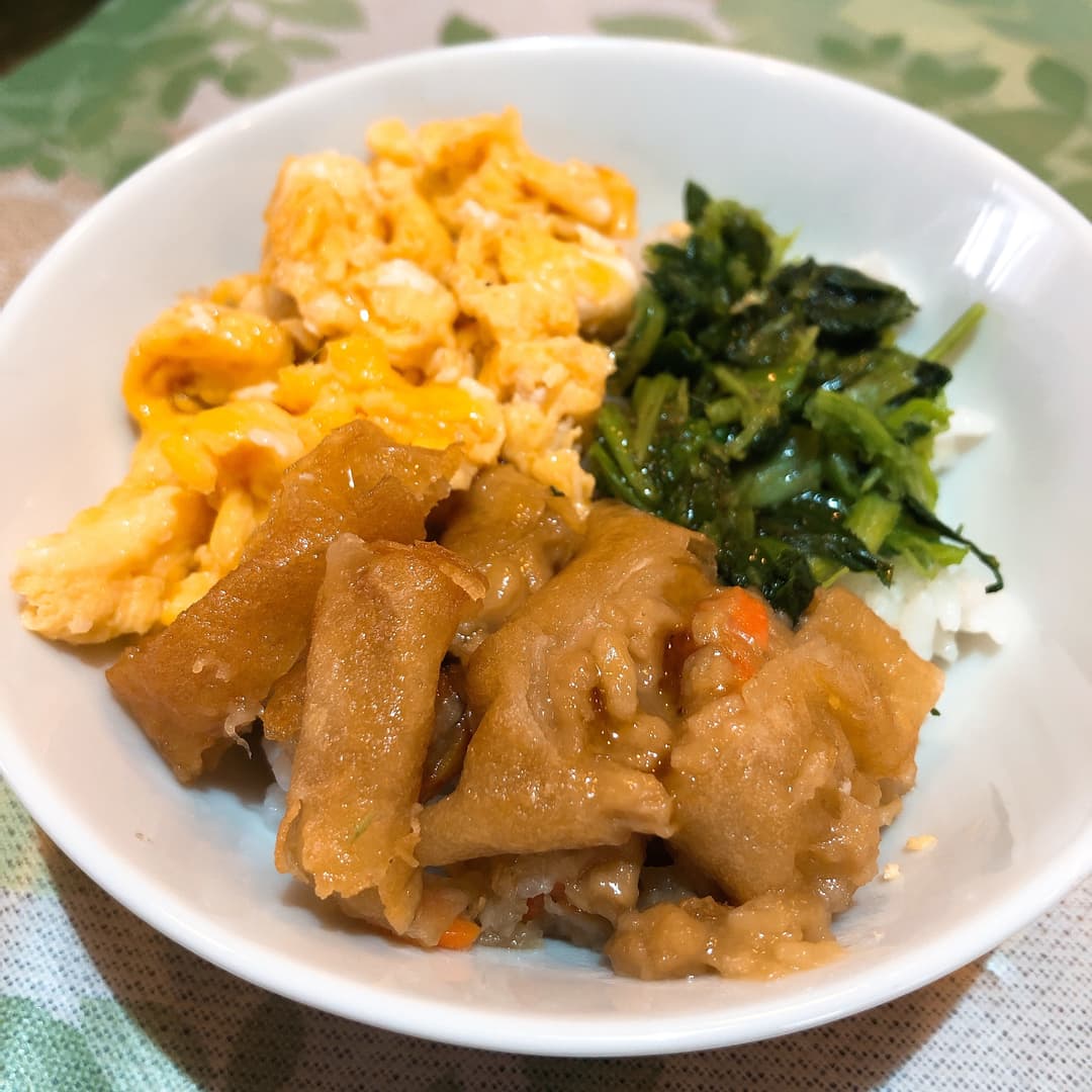 三食丼の完成写真