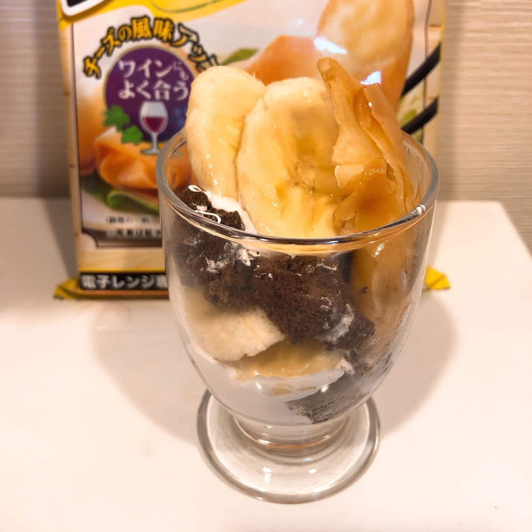 チーズ揚げでバナナパフェの完成写真