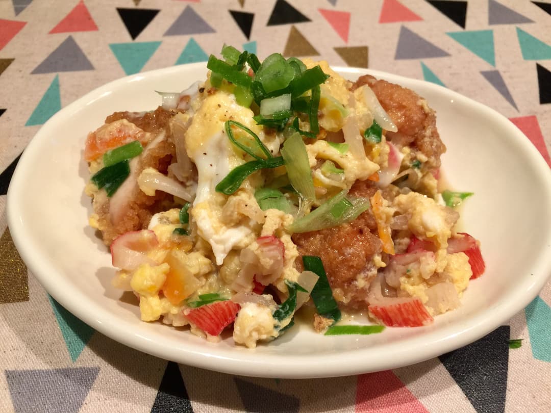 若鶏唐揚げ親子丼風の完成写真