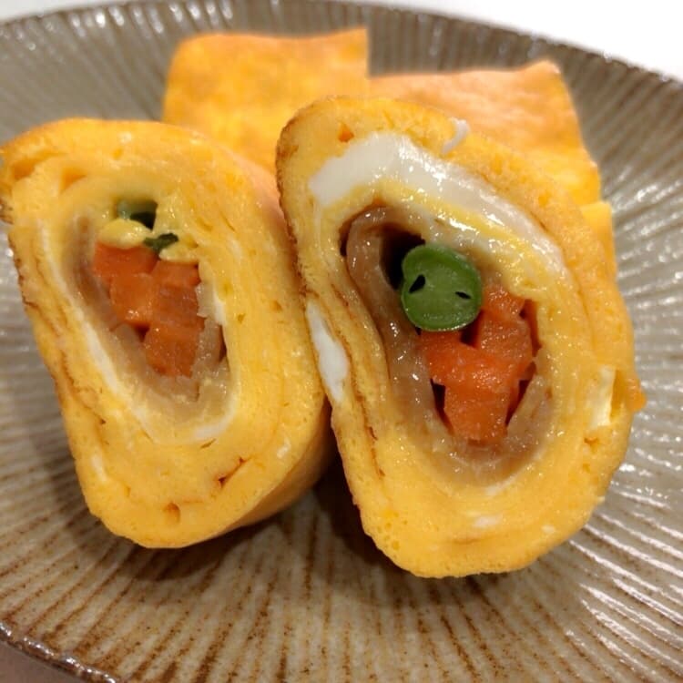 鶏肉野菜巻きで いろどり卵焼き♬︎の完成写真