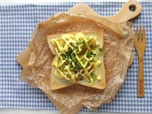 鶏むね肉の磯辺揚げのマヨチーズトーストの完成写真