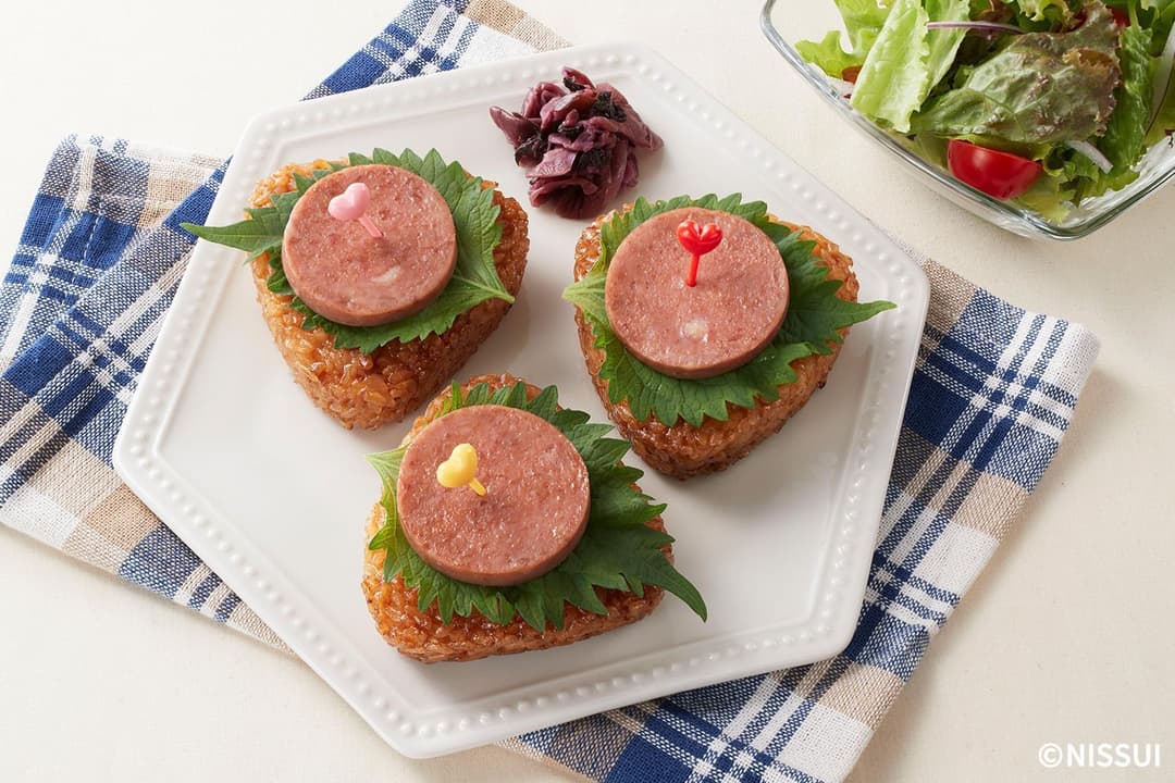 NOWハンバーガーと大きな大きな焼きおにぎりの大葉サンドの完成写真
